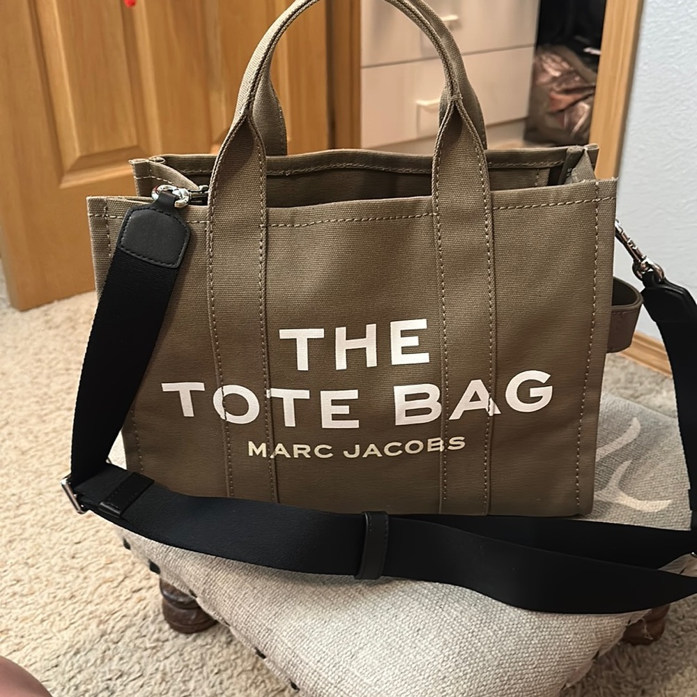 The Tote Bag by Marc Jacobs size medium